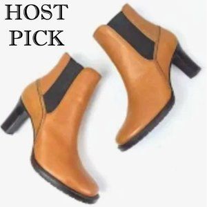 HP🎉 COLE HAAN Country Vibram Leather EUC Brown Heeled Ankle Boots 8B Like NEW